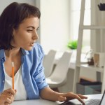 Virtual assistant at work.