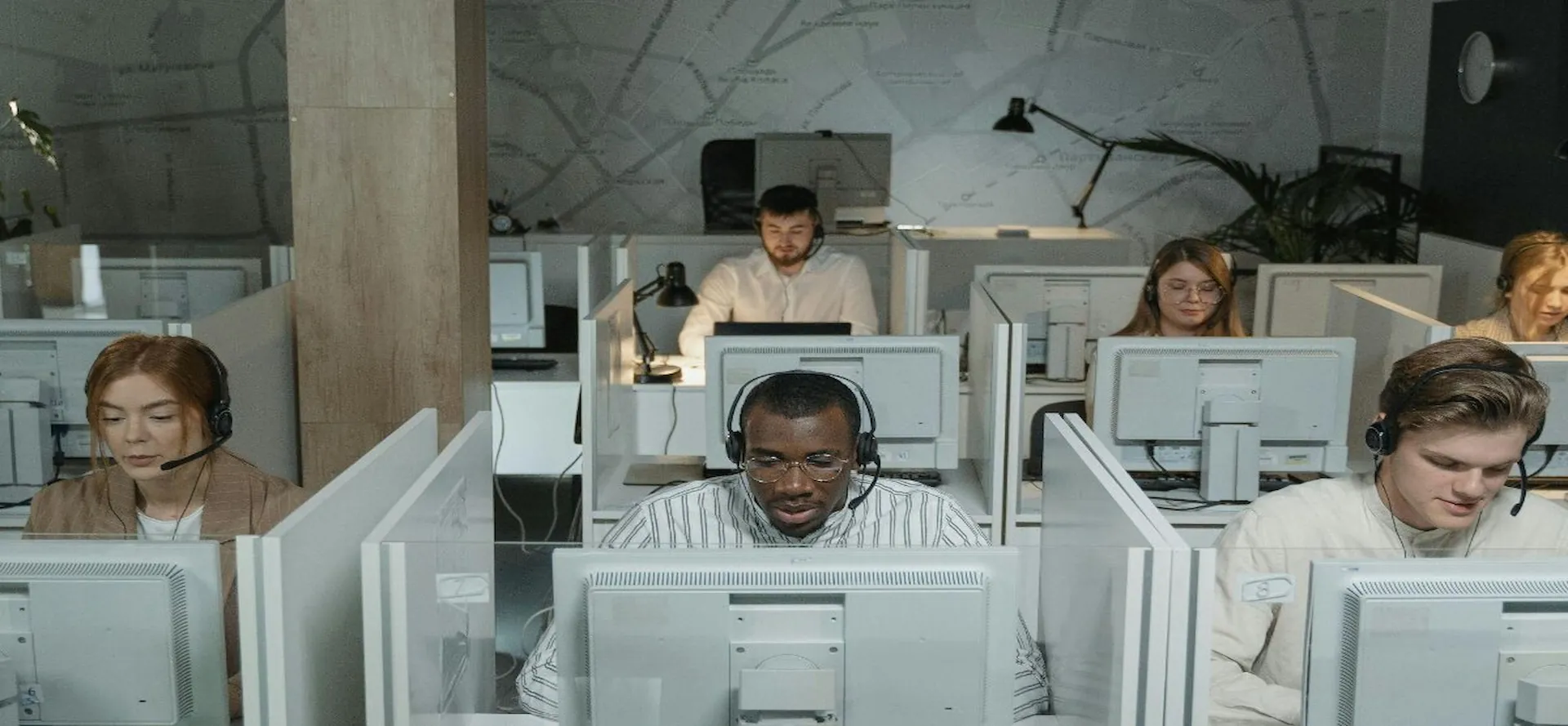 Cross-cultural customer assistance