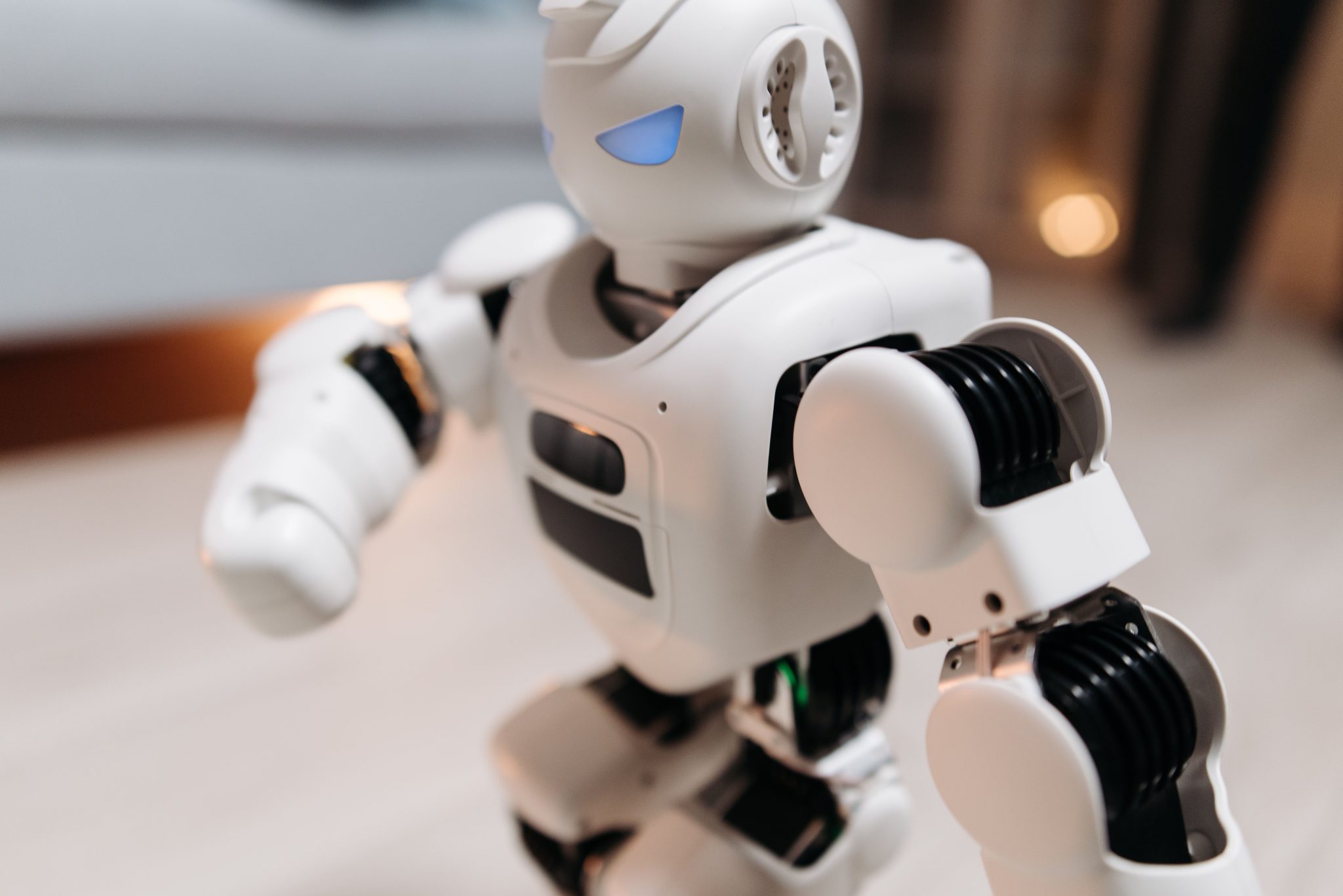 AI-powered customer service robot representing intelligent contact center automation and virtual assistant solutions.